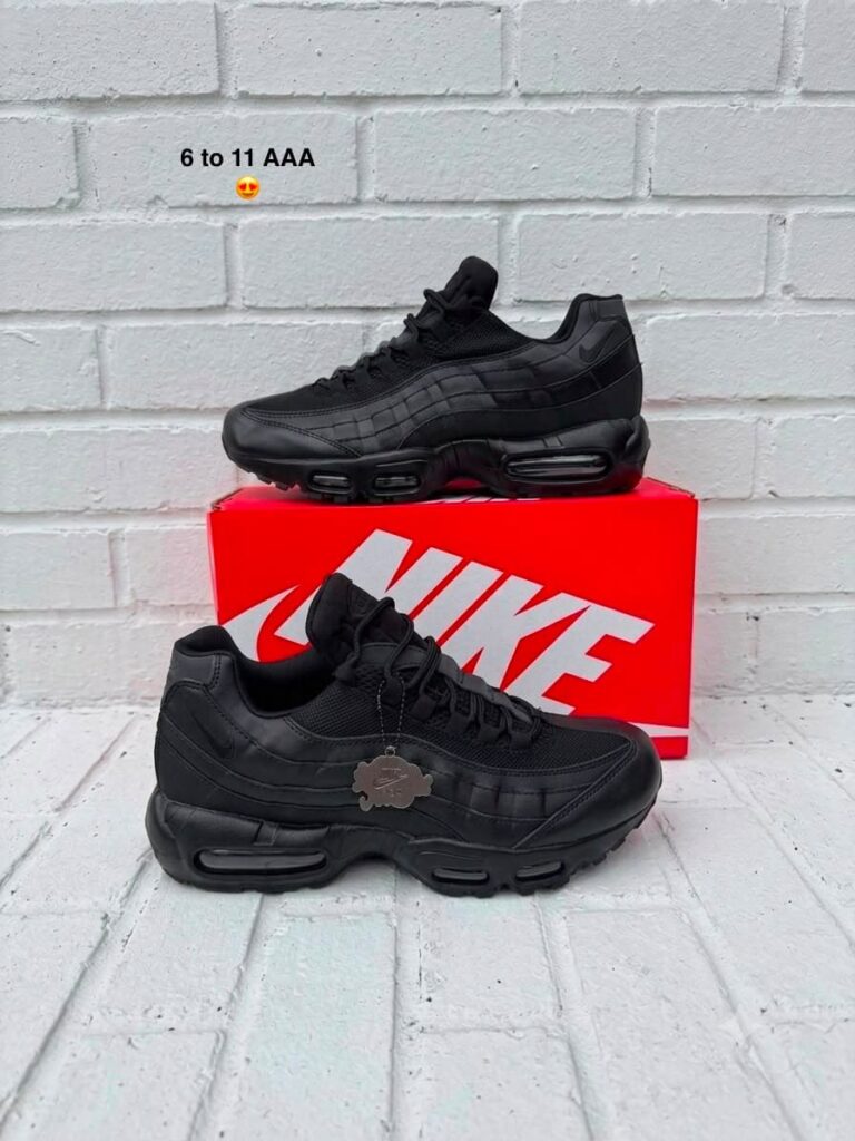 front angle mens nike 95 trainers
